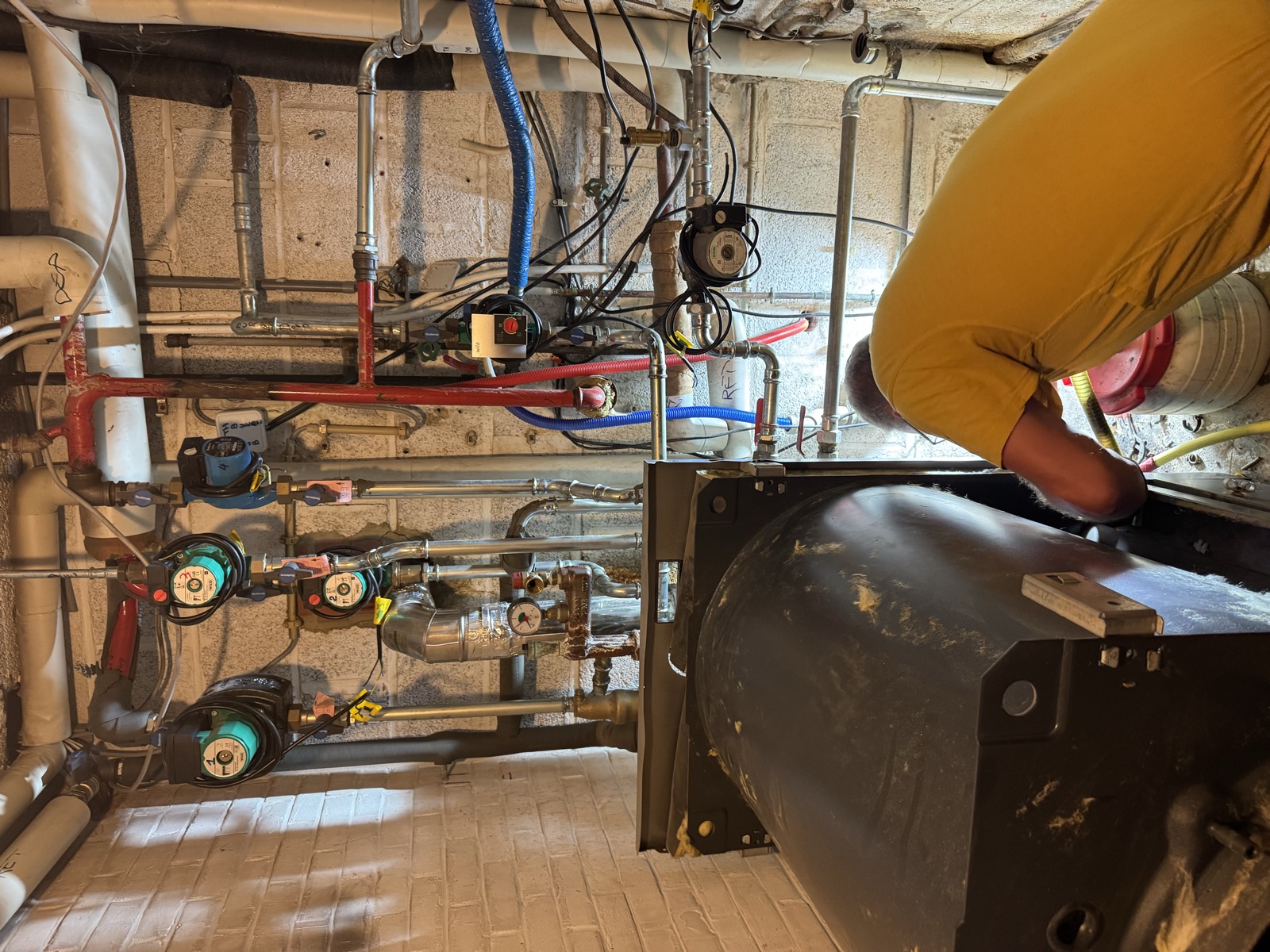 Dépose de l'ancienne chaudière mazout Viessmann